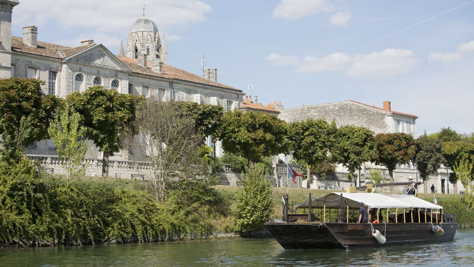 Lire la suite à propos de l’article Journée à Saintes