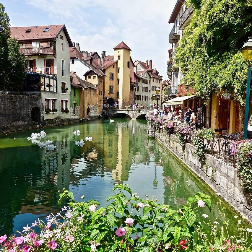 Lire la suite à propos de l’article Marchés de Noël d&rsquo;Annecy et Suisse