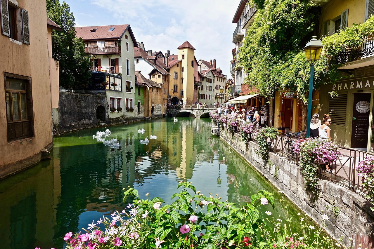 Lire la suite à propos de l’article Marchés de Noël d’Annecy et Suisse